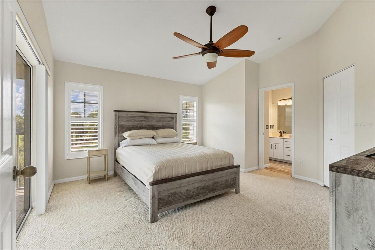 803 Montrose Drive, Unit 201, Venice, FL 34293 Photo