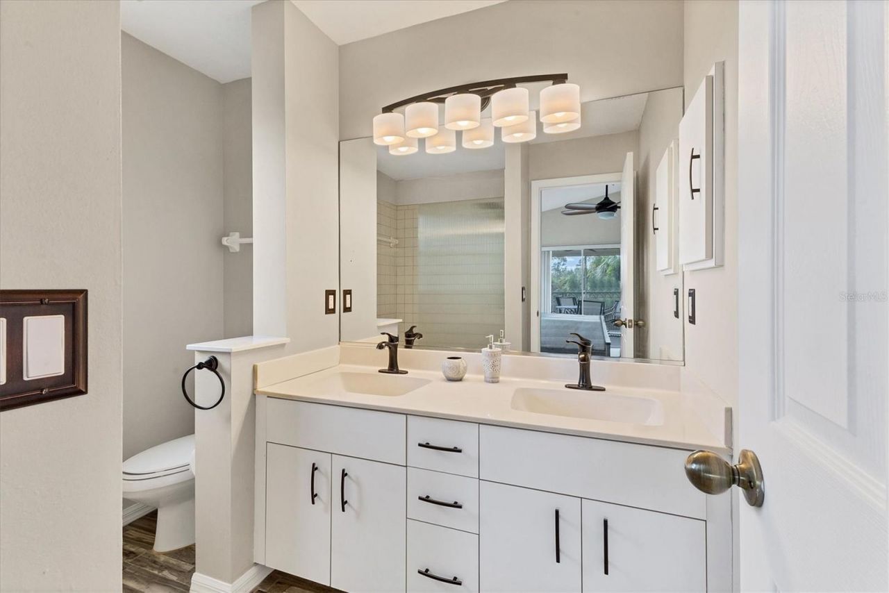 803 Montrose Drive, Unit 201, Venice, FL 34293 Photo