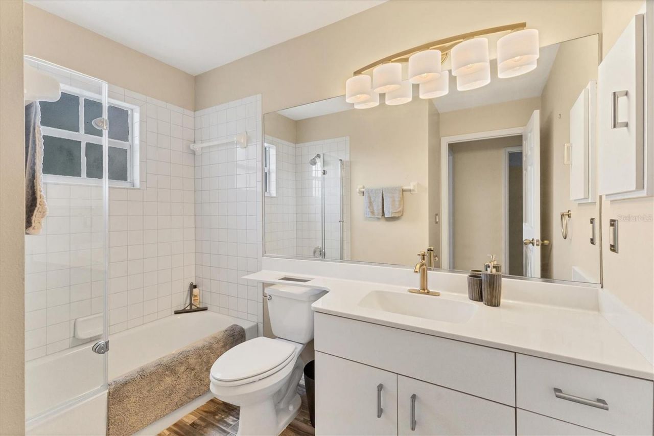 803 Montrose Drive, Unit 201, Venice, FL 34293 Photo