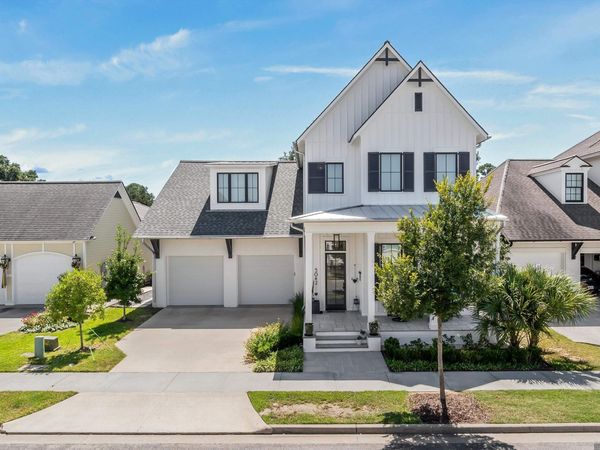 5042 Mimosa St, Baton Rouge, LA 70808