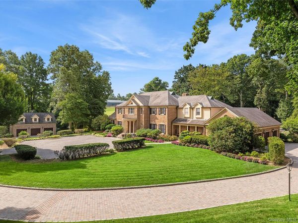 5 Danton Lane S, Locust Valley, NY 11560