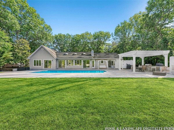 47 Bridle Path, Remsenburg, NY 11960