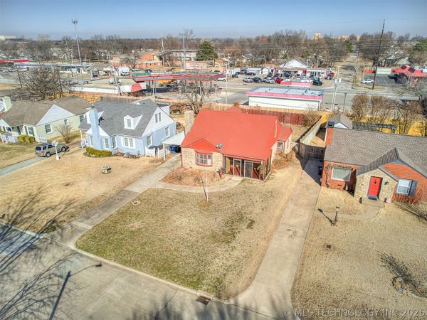 3923 E 11th Place, Tulsa, OK 74112