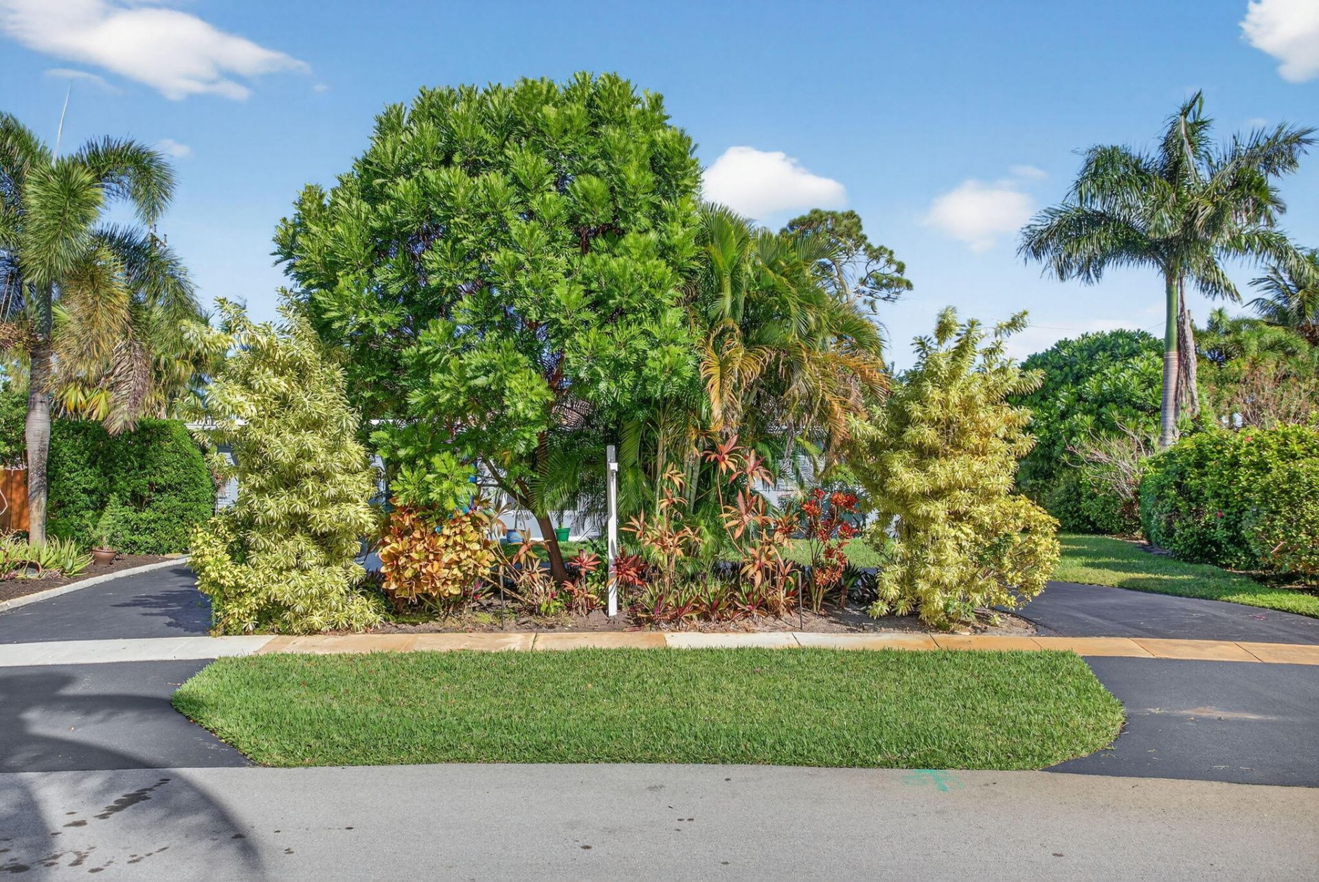 425 SW 10th Street, Pompano Beach, FL 33060 Photo