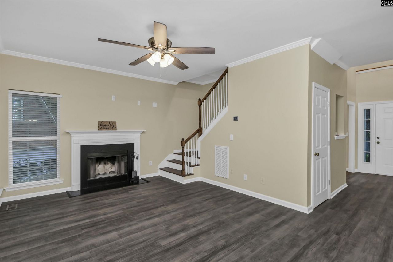 10 Maple Tree Court Photo 12