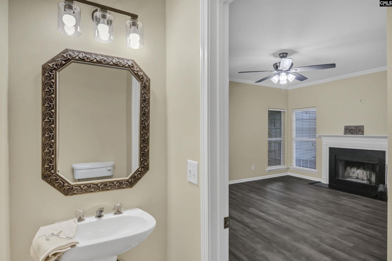 10 Maple Tree Court Photo 13