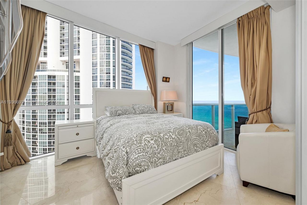 18101 Collins Ave , Unit 1609, Sunny Isles Beach, FL 33160 Photo