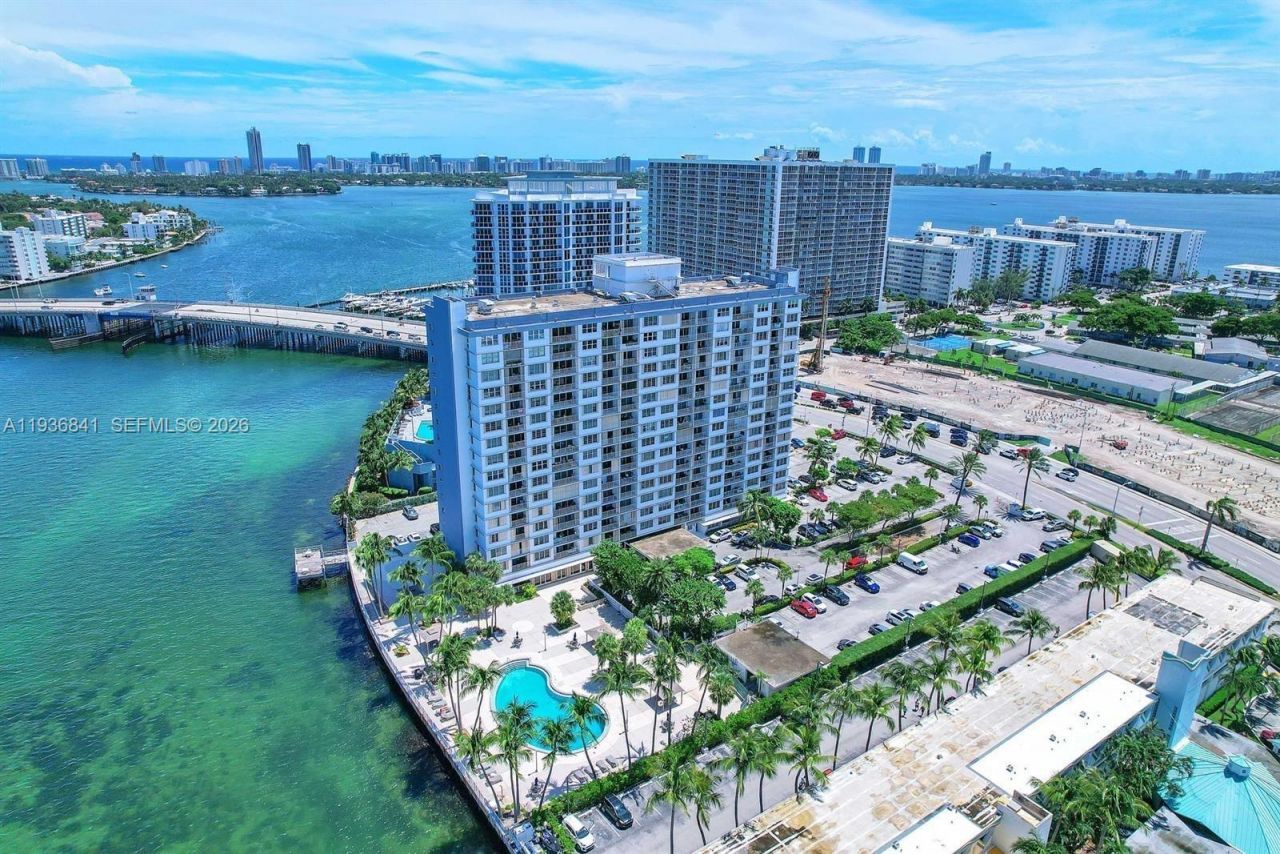 1865 79th St Cswy , Unit 15N, North Bay Village, FL 33141 Photo