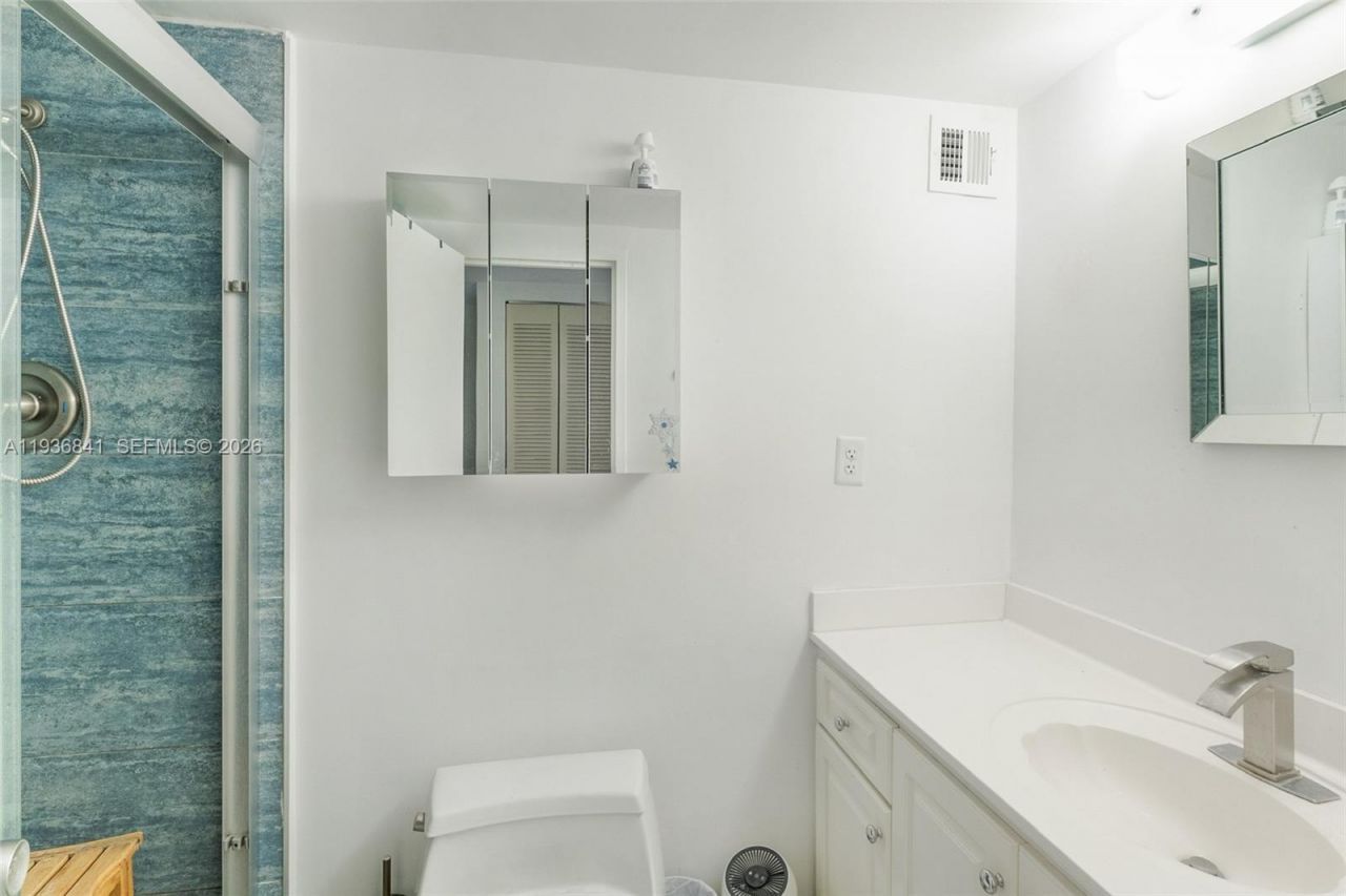 1865 79th St Cswy , Unit 15N, North Bay Village, FL 33141 Photo