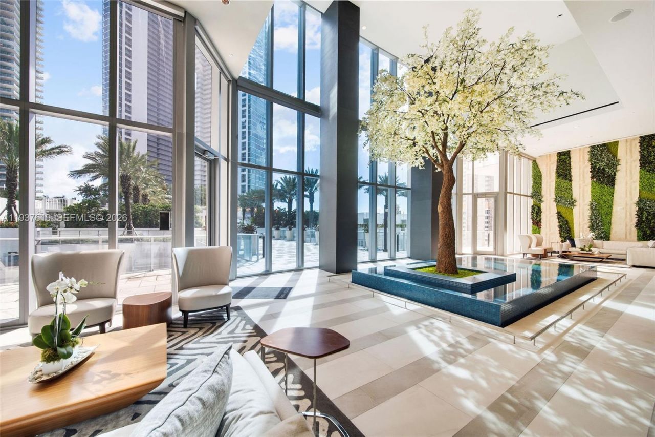 851 NE 1st Avenue, Unit 2601, Miami, FL 33132 Photo