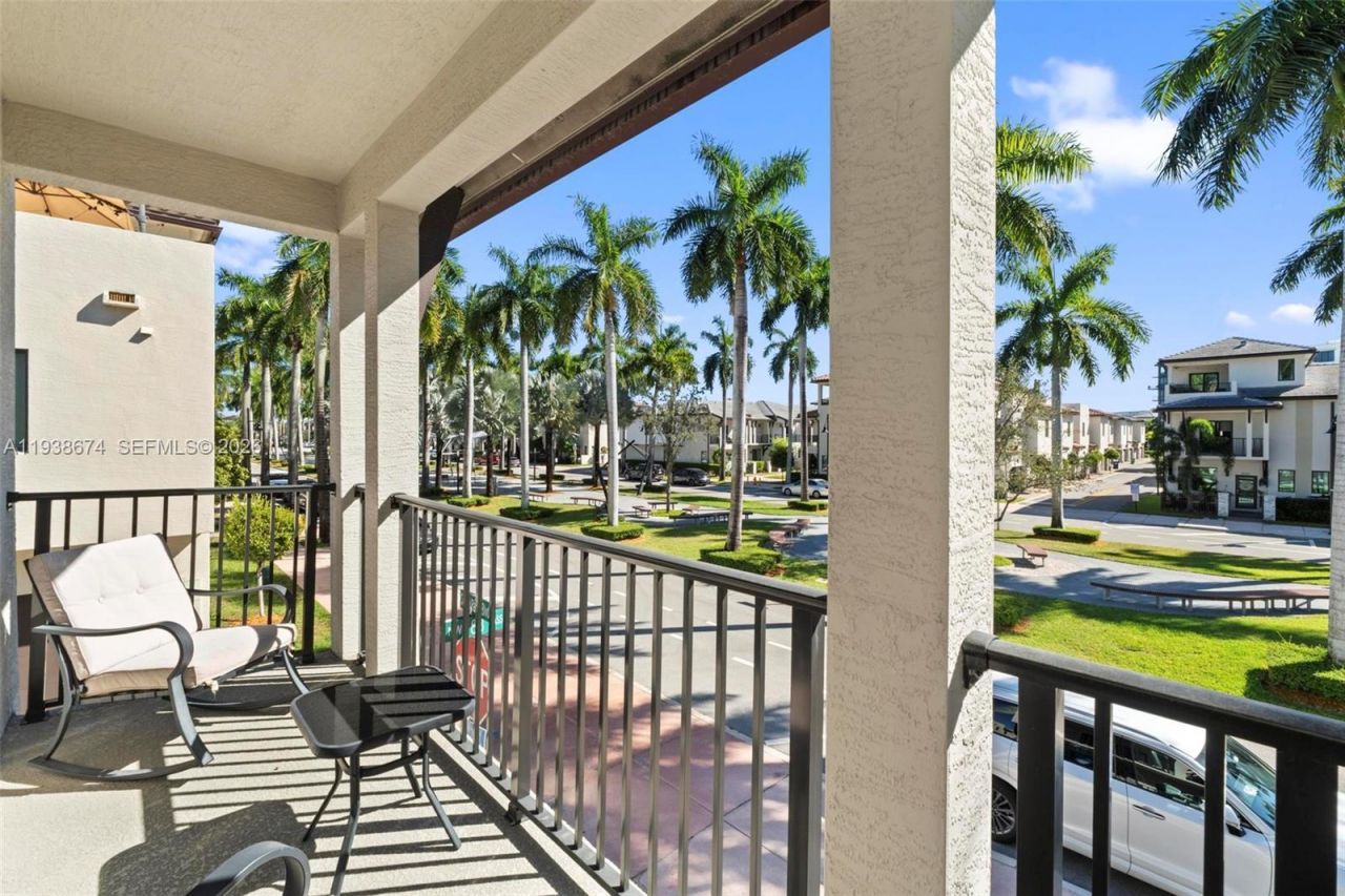 8367 Central Park Blvd, Unit 8367, Doral, FL 33166 Photo