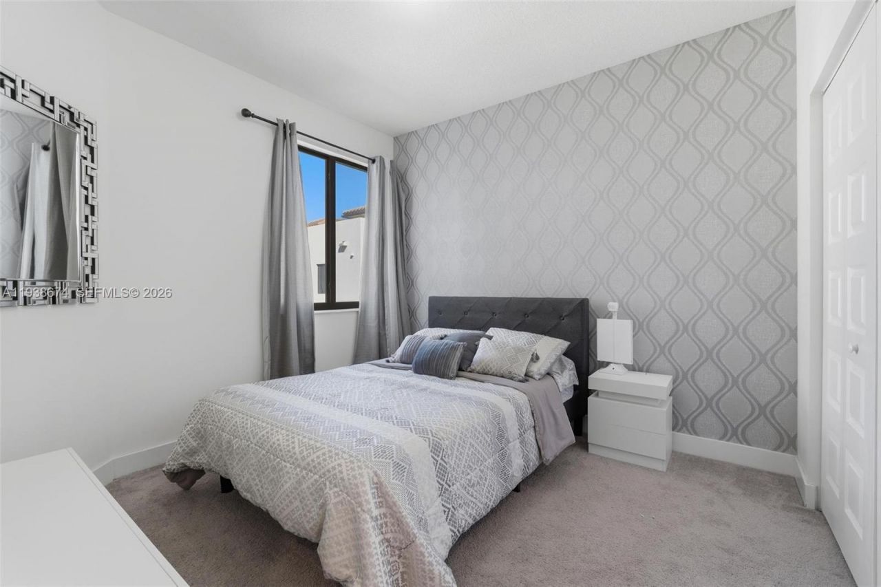 8367 Central Park Blvd, Unit 8367, Doral, FL 33166 Photo