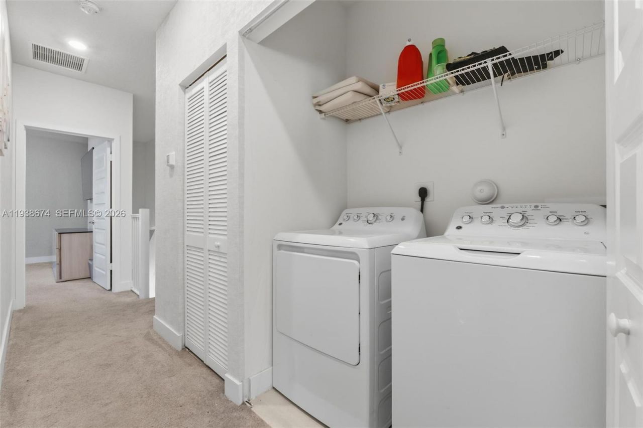 8367 Central Park Blvd, Unit 8367, Doral, FL 33166 Photo