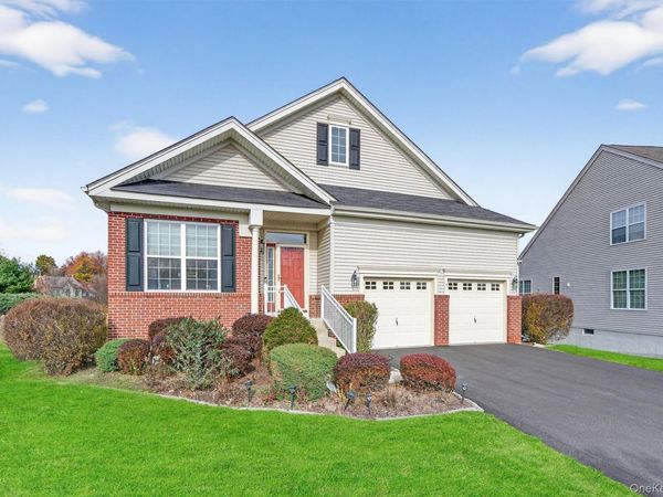 24 Juniper Circle, Middletown, NY 10940