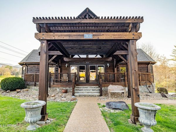 7835 E Lamar Alexander Pkwy, Townsend, TN 37882
