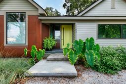 1103 Justice Street photo 4