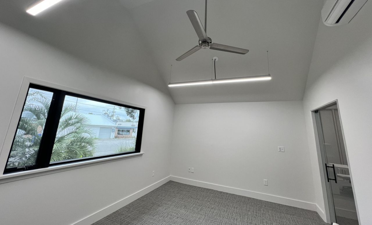 1103 Justice Street Photo 6