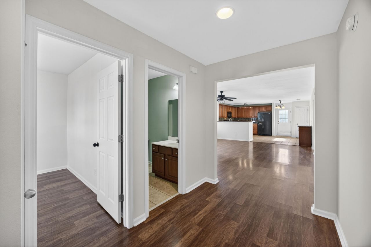 1509 Mandarin Court Photo 10