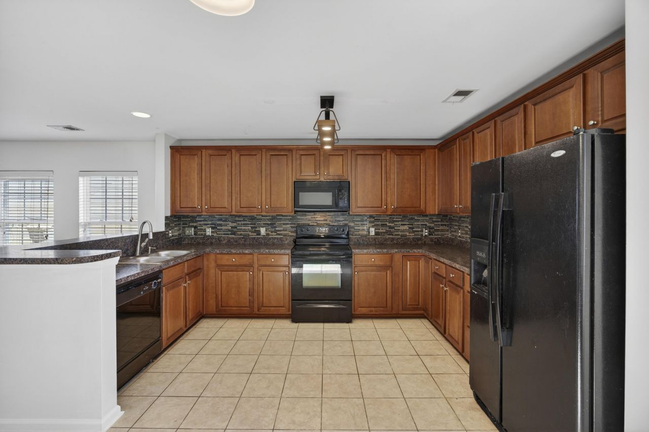 1509 Mandarin Court Photo 4