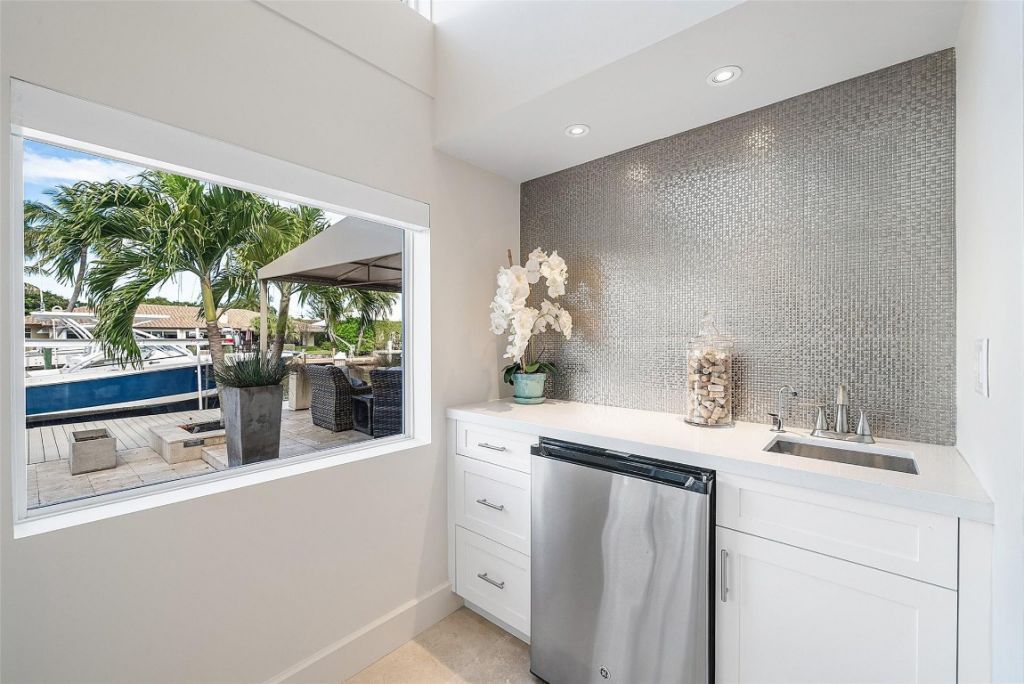 2855 NE 35th St, Fort Lauderdale, FL 33306 Photo