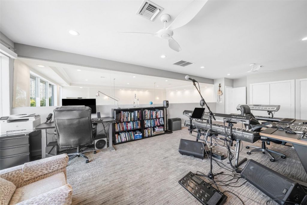 2855 NE 35th St, Fort Lauderdale, FL 33306 Photo