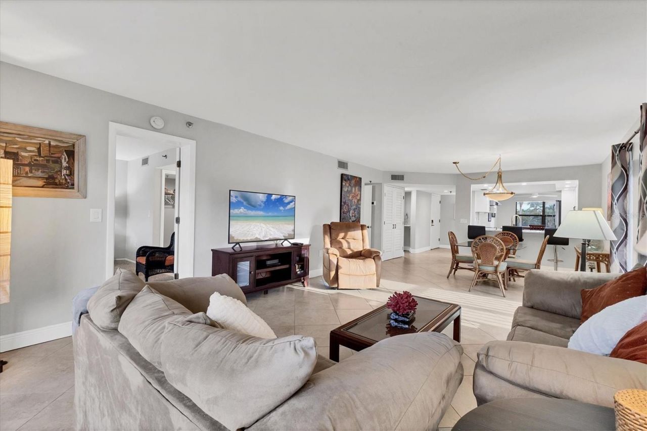 1001 Benjamin Franklin Drive, Unit 201, Sarasota, FL 34236 Photo