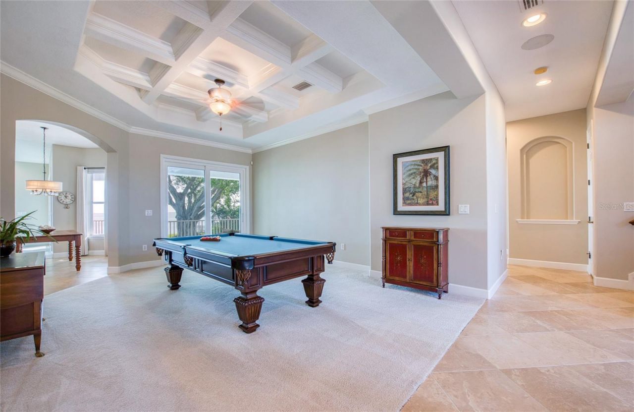 5918 Bahama Shores Drive S, Saint Petersburg, FL 33705 Photo