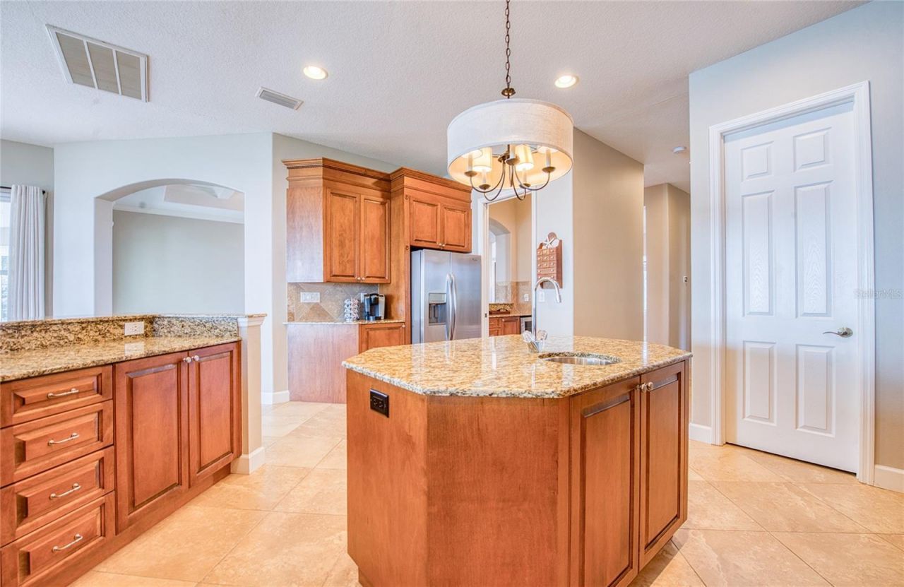 5918 Bahama Shores Drive S, Saint Petersburg, FL 33705 Photo