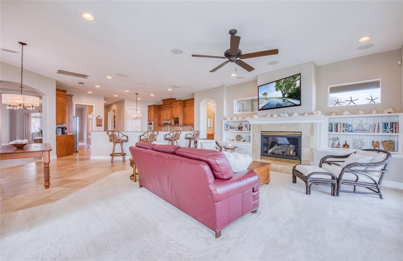 5918 Bahama Shores Drive S, Saint Petersburg, FL 33705 Photo