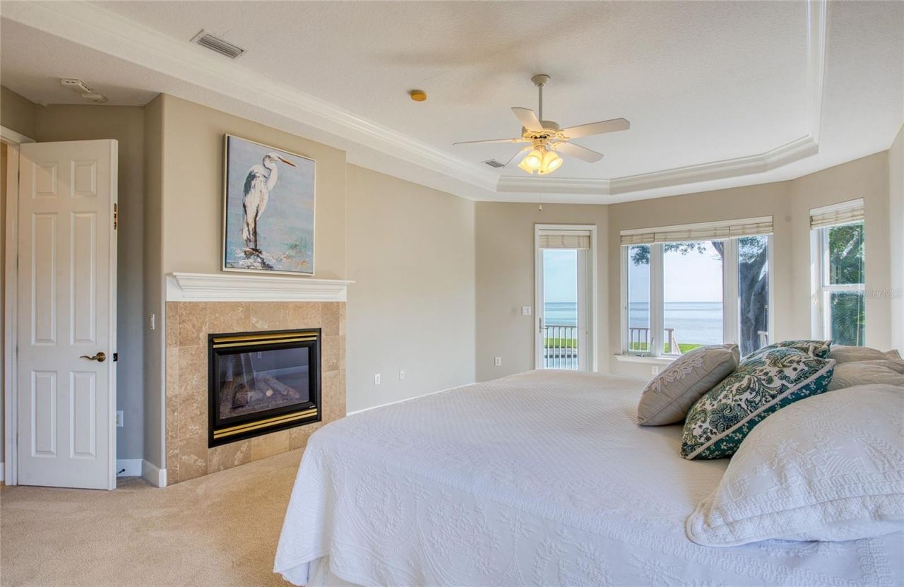 5918 Bahama Shores Drive S, Saint Petersburg, FL 33705 Photo