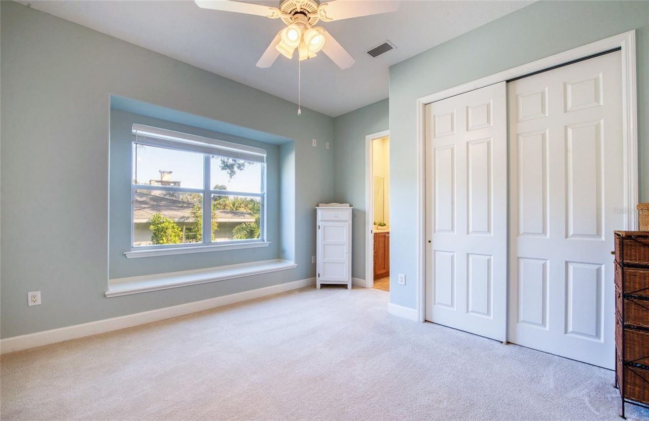 5918 Bahama Shores Drive S, Saint Petersburg, FL 33705 Photo