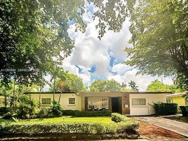 North Miami, FL 33161