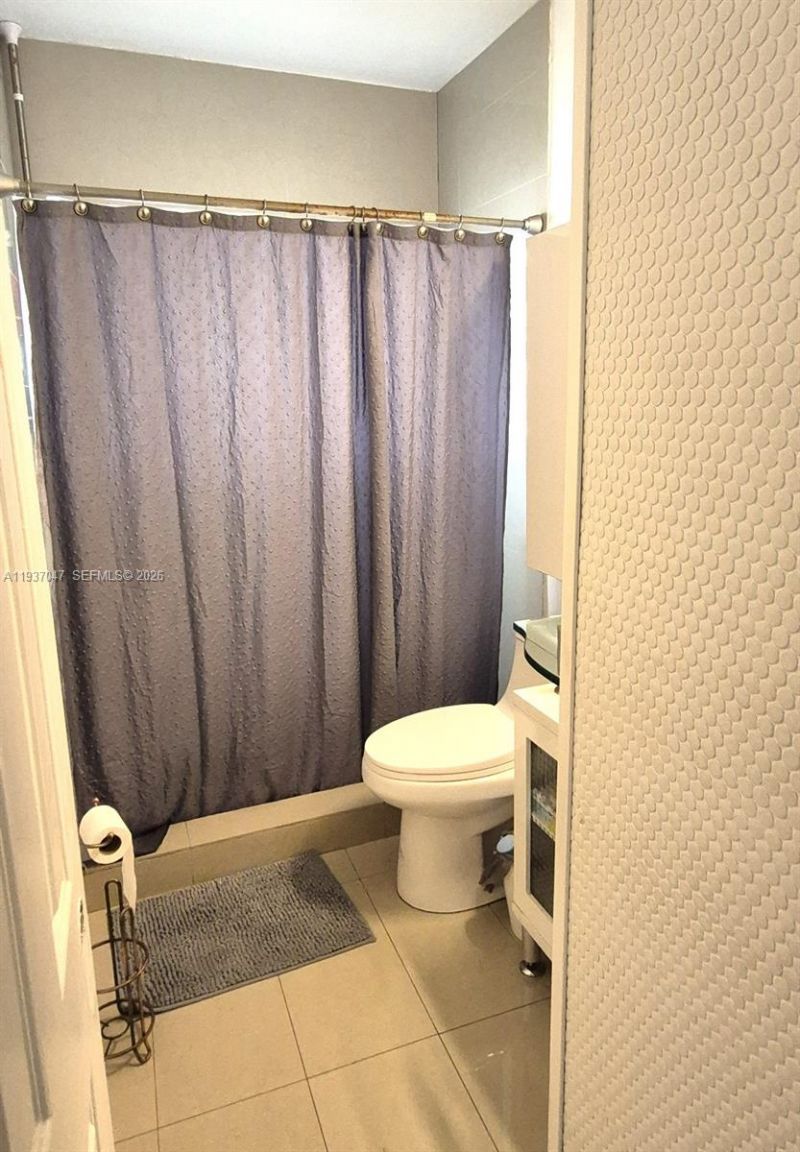 Please Call For Address, North Miami, FL 33161 Photo