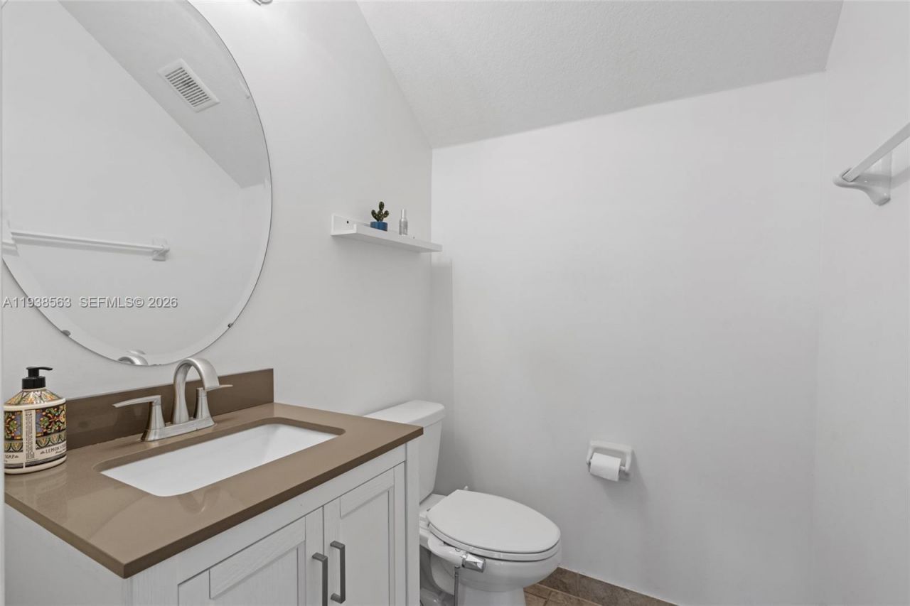 2380 NE 1st St, Homestead, FL 33033 Photo