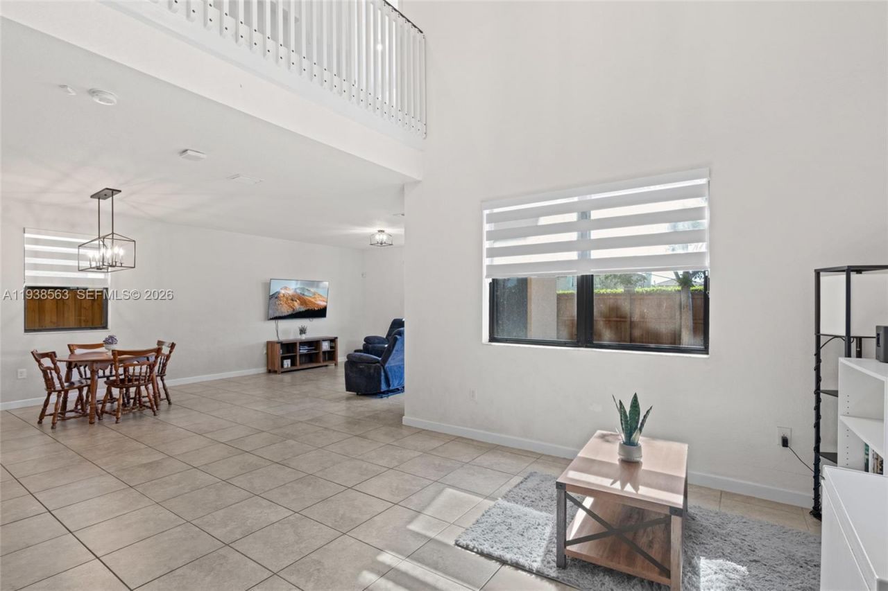 2380 NE 1st St, Homestead, FL 33033 Photo