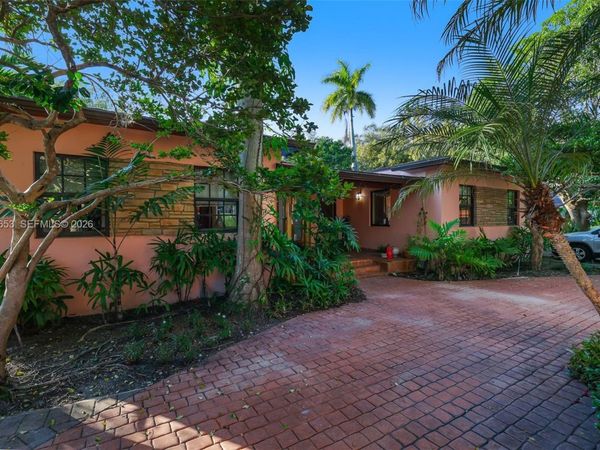 2650 Hilola St, Miami, FL 33133