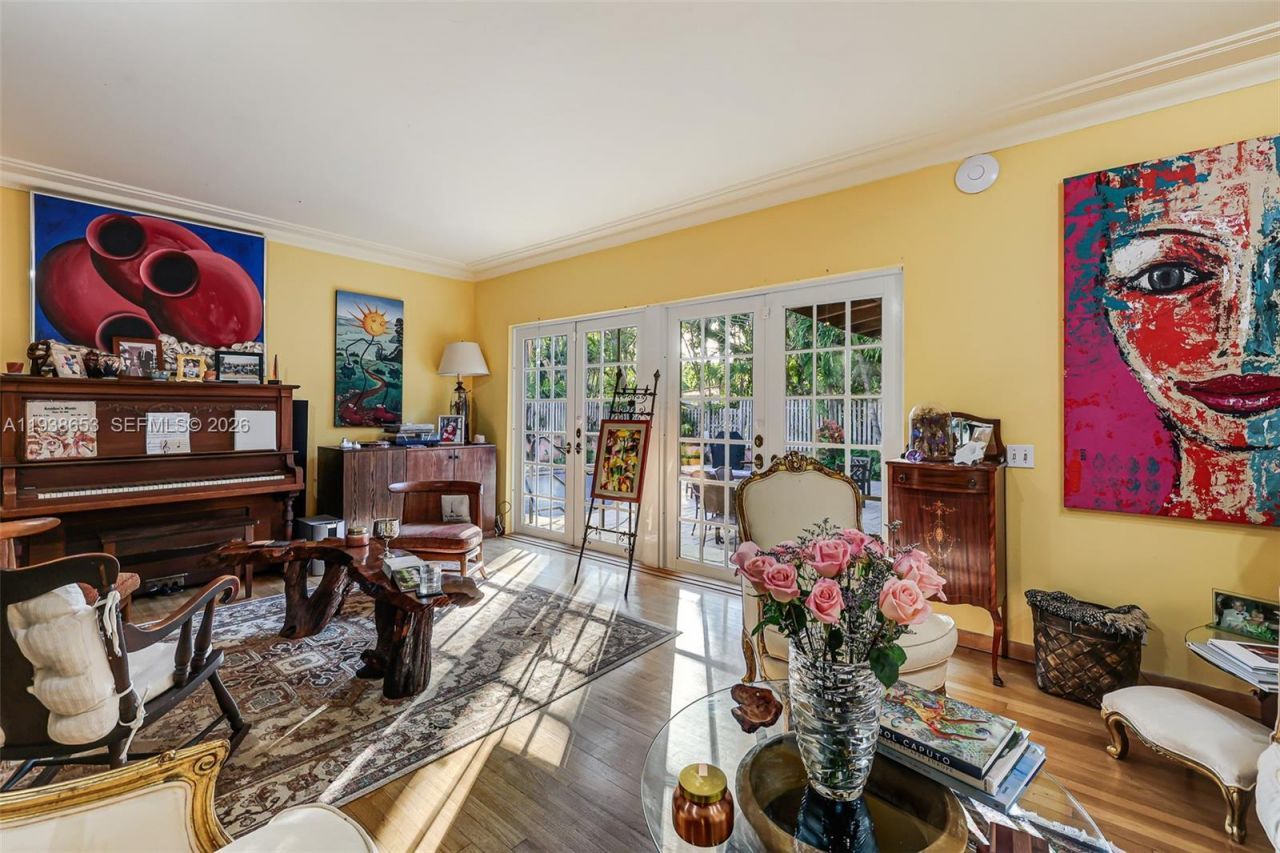 2650 Hilola St, Miami, FL 33133 Photo