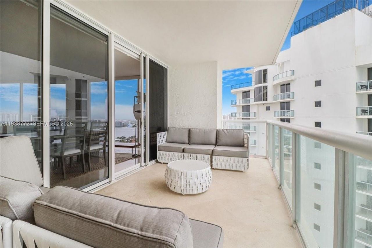 18671 Collins Ave , Unit 2404, Sunny Isles Beach, FL 33160 Photo