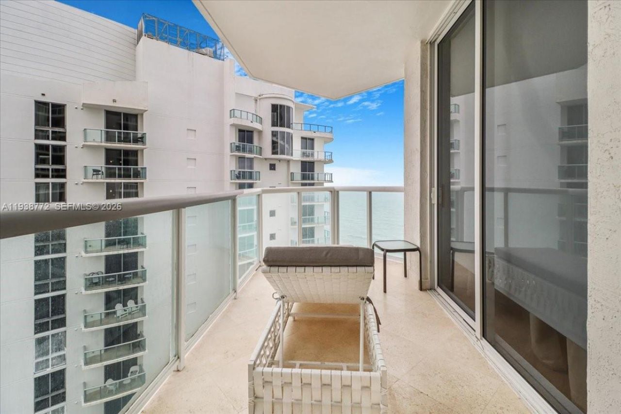18671 Collins Ave , Unit 2404, Sunny Isles Beach, FL 33160 Photo