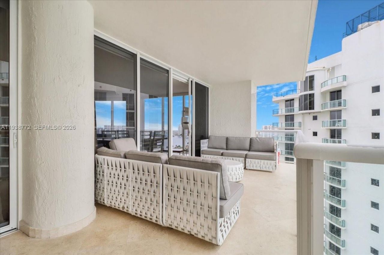 18671 Collins Ave , Unit 2404, Sunny Isles Beach, FL 33160 Photo