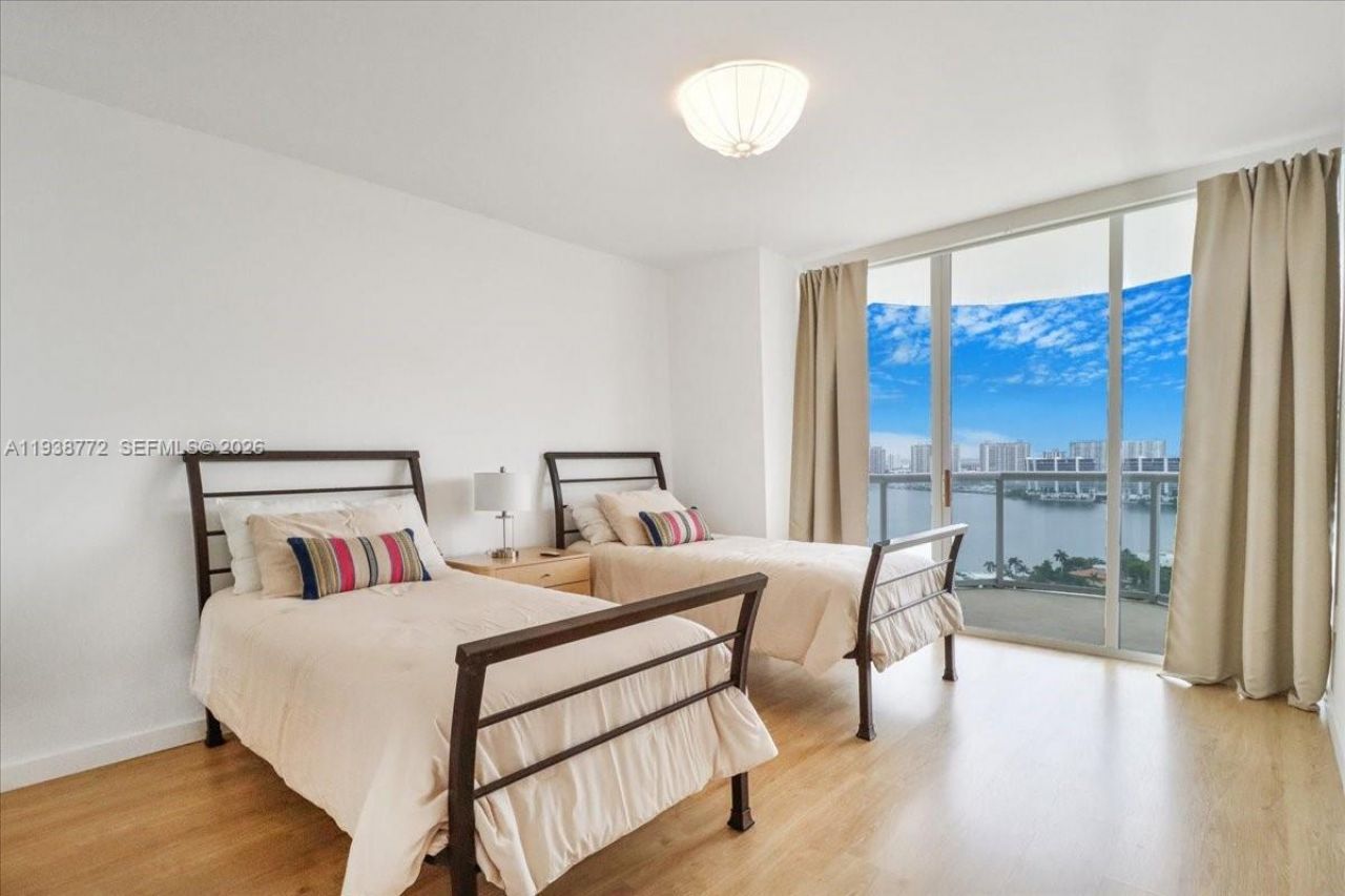 18671 Collins Ave , Unit 2404, Sunny Isles Beach, FL 33160 Photo