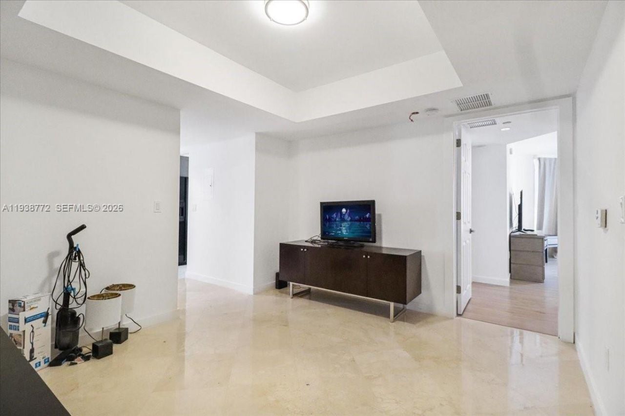 18671 Collins Ave , Unit 2404, Sunny Isles Beach, FL 33160 Photo