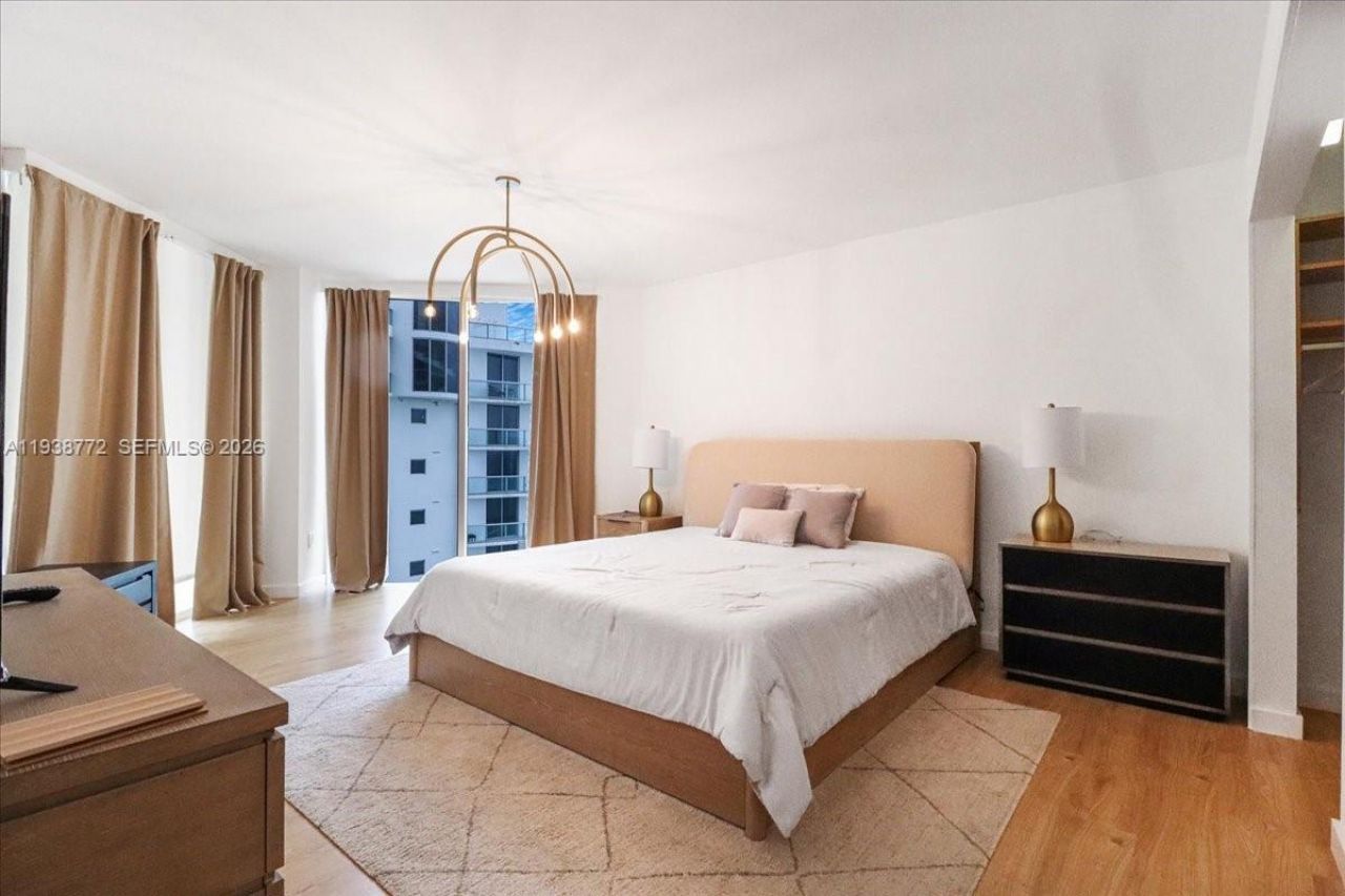 18671 Collins Ave , Unit 2404, Sunny Isles Beach, FL 33160 Photo