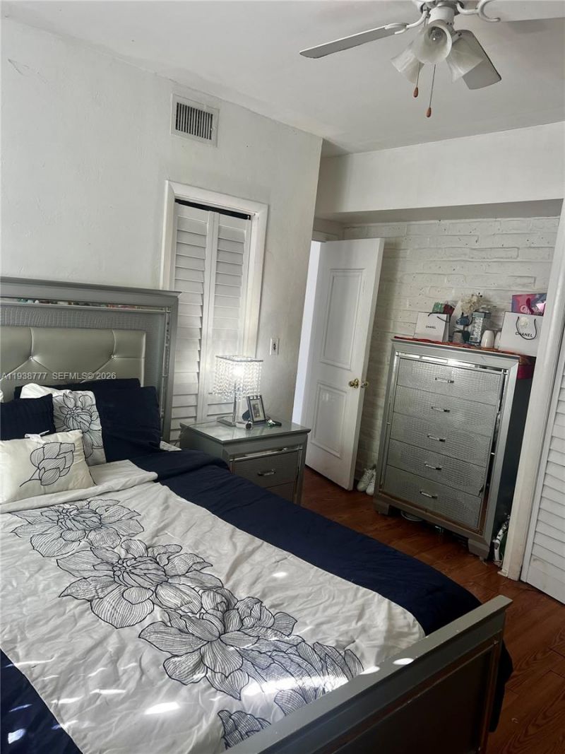 289 NW 109th St, Miami, FL 33168 Photo