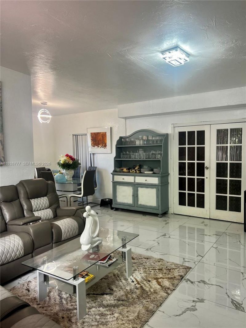 289 NW 109th St, Miami, FL 33168 Photo