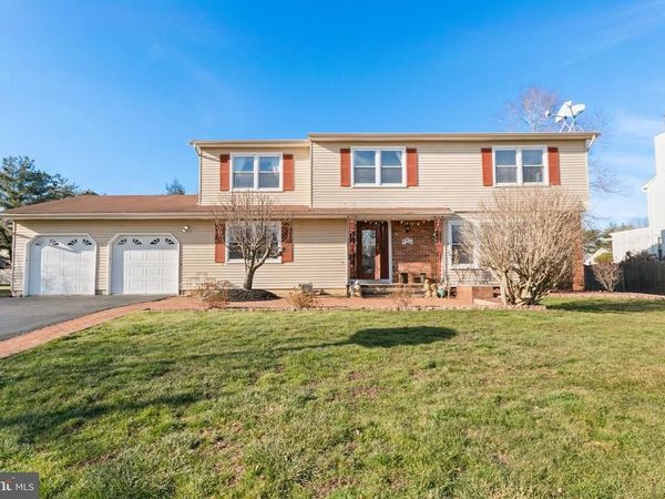 12 MERSHON LANE, PLAINSBORO, NJ 08536