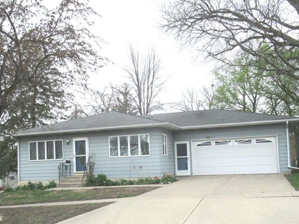 235 W L Street, Forest City, IA 50436