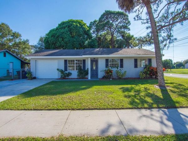 3215 Indiana Court, Fort Pierce, FL 34947