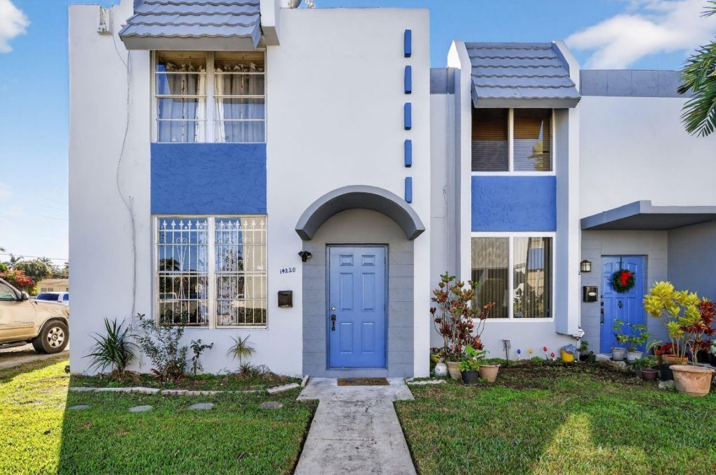 14220 NE 3rd Ct, Unit 10A, Miami, FL 33161 Main Photo