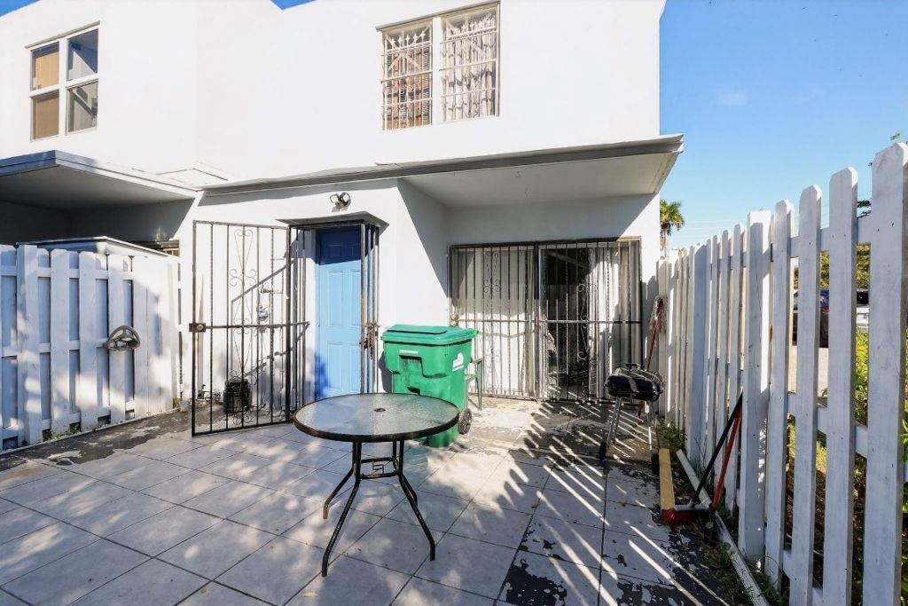 14220 NE 3rd Court, Unit 10A, Miami, FL 33161 Photo